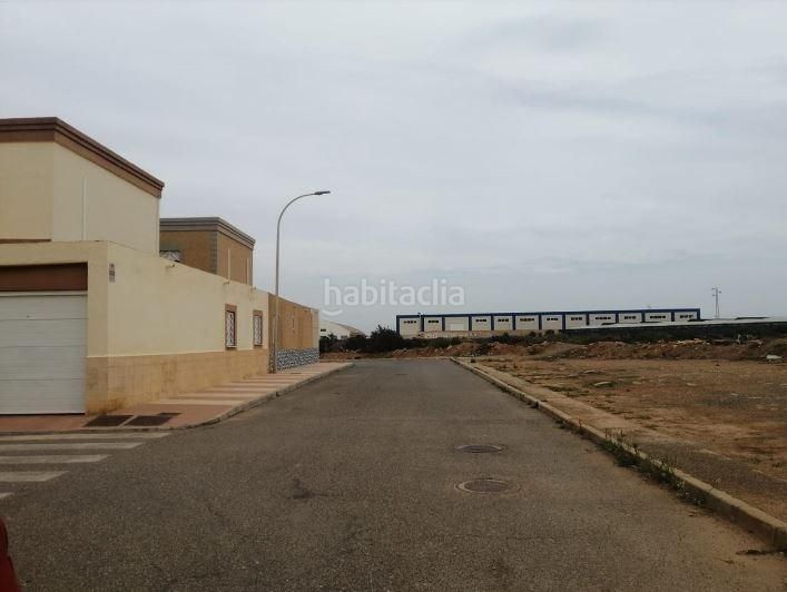 Foto 813e9a35-cf0a-493d-b9a9-6f72da8f962e. Casa adosada en calle belmonte 2 se vende casa adosada okupada en calle belmonte nº 2 almería en Roquetas de Mar