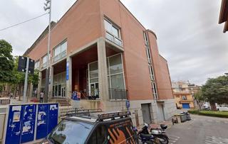 Pis  Salvador espriu. Piso okupado en venta en sant feliu de guixols girona