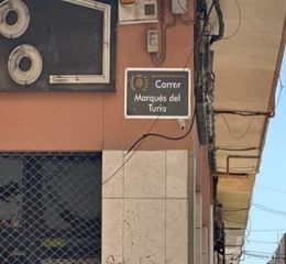Appartement à Calle marques del turia. Se vende piso okupado en marques del turia benetússer valenciava