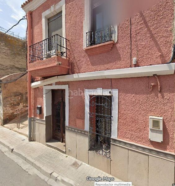 Foto d5fd5833-9391-4cc2-bdc0-81f96c2adf4c. Casa aparellada a calle andoval 13 a Casco Antiguo Llíria