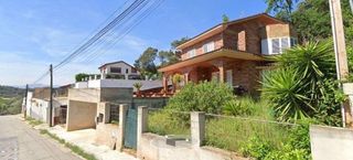 House in Carrer carrer esquirols 16. Se vende casa okupada en calle esquirols 16 sant fost de campsen
