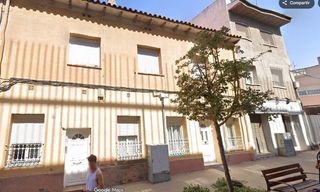 Haus in Carrer valles 26. Se vende inmueble alquilado en mollet del vallès, barcelona.