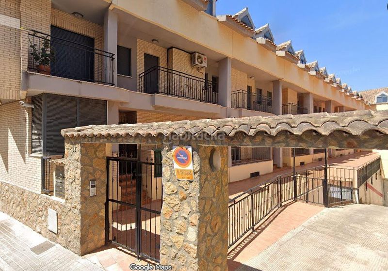 Foto a8b14634-7488-40e4-b198-be16c40dad5b. Casa adosada en calle sant roc 11 se vende inmueble alquilado en aldaia en Alaquàs