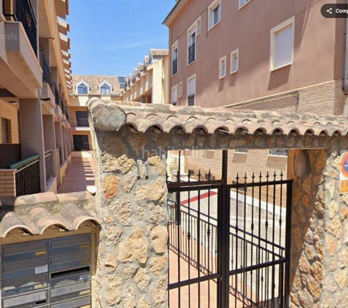 Foto d24bbb83-b7fe-43f0-aa3c-e982c9e37152. Casa adosada en calle sant roc 11 se vende inmueble alquilado en aldaia en Alaquàs