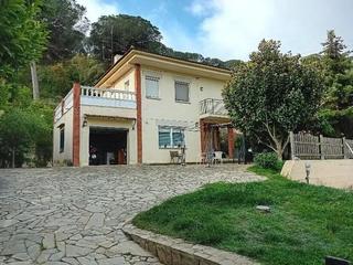 Xalet a Carrer sant esteve, de 17. Se vende chalet okupado en calle sant esteve 17 de vilanova del