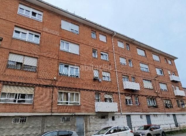 Foto ce0399fe-e9ad-40f3-b6c6-7725aa95c67b. Pis a calle francisco iturrino 3 a Alisal - San Román Santander