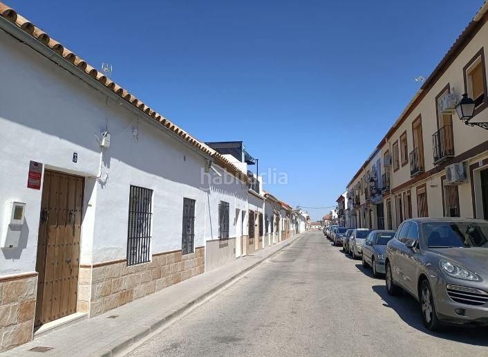 Foto 17a15d24-a5f9-410d-a2f7-bbfe76777709. Casa adossada a calle san fernando a Palma del Río