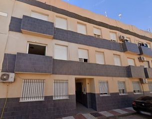 Appartement à Calle larache  23. Se vende piso okupa en c larache  23 de roquetas de mar