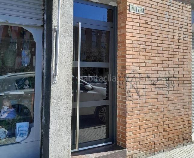 Foto cd1df1ab-9dd7-43b5-a1ee-b29b7fc0166b. Pis a carrer europa a Can Parellada Terrassa
