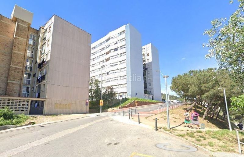 Foto 59da5f44-8408-45b9-b55a-c03370994907. Pis a carrer agudes 5 a Ciutat Meridiana Barcelona
