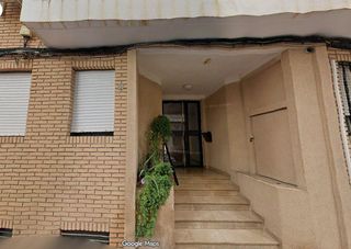 Piso en Calle pilar 35. Se vende inmueble  garaje  alquilado en murcia
