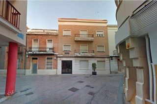 Piso en Calle murillo 7. Se venden 2 pisos okupados en c murillo 7 de huelva