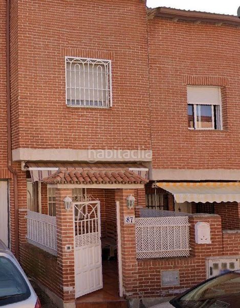 Foto 9a676250-e2e7-4ae0-80e6-27db6ce70724. Maison jumelée dans calle granada 87 dans Chozas de Canales