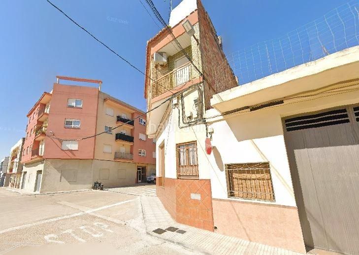 Foto 71b78332-eb35-48d6-b403-6043c04944bf. Casa a calle miro de casadella 4 a Massalavés