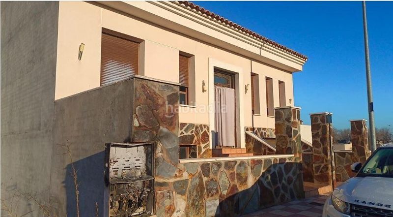 Foto a3e98c7f-a4bf-4bae-9904-f8f00f351ac9. Maison jumelée dans calle magnolia 21 dans Sonseca