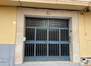 Etagenwohnung in Calle Manuel Fernandez Arrio 23