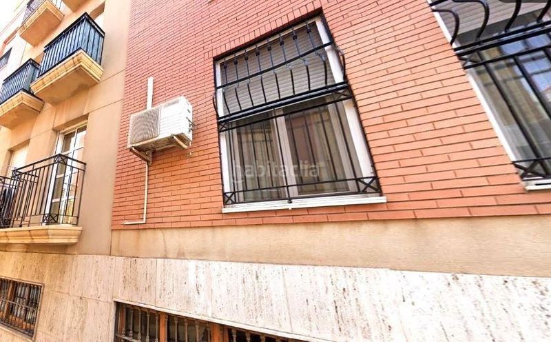 Foto 1f9fc3ea-fefa-4197-94fd-943983586c57. Pis a avenida mar del 0 a La Chanca - Pescadería Almería