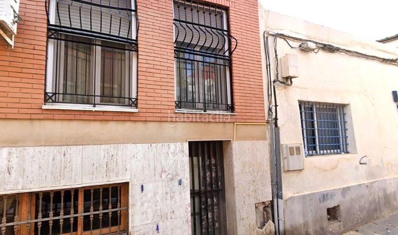 Foto fc1fb5ab-875c-41fe-bf4a-109fd3e1024b. Pis a avenida mar del 0 a La Chanca - Pescadería Almería