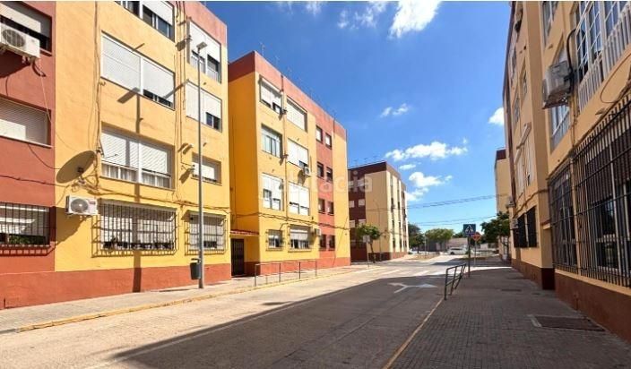 Foto 787e3226-b2ab-4860-81b8-1d0ed008b875. Pis a calle sevilla 10 a Centro Puerto Real