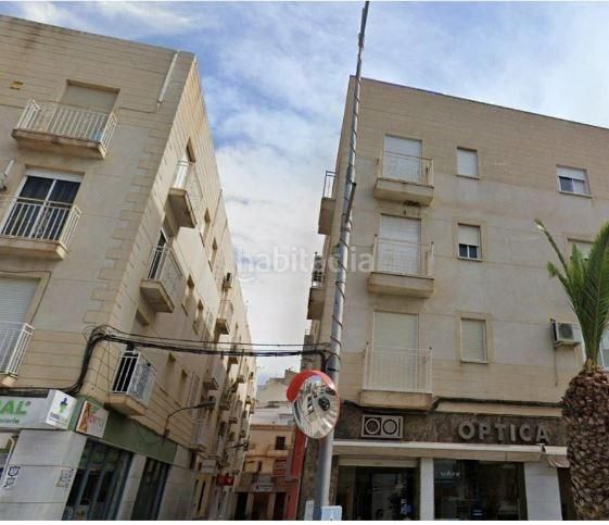 Foto c9202ccf-ee49-4881-9520-2d52f585f15d. Pis a avenida almanzora a Olula del Río