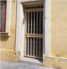 Flat in Calle calle sant benet 13. Se vende piso okupa en calle sant benet 13 de santa coloma de gr