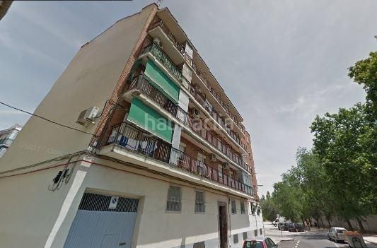 Foto 64493fe0-c0f6-4343-90cd-c970c83e9174. Pis a calle estroncio 17 a Los Rosales Madrid