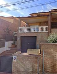 Casa adossada  Carrer atlantic. Casa adosada okupada en calle atlàntic 19 de calafell tarragona.