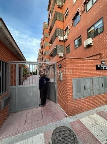 Foto 9b140dea-75aa-40bc-9dc9-2da57c4c230f. Local comercial a calle manacor 2 a Humanes de Madrid