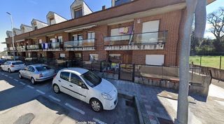 Appartamento in Calle ramon y cajal 57. Se vende inmueble  garaje  alquilado en astillero el