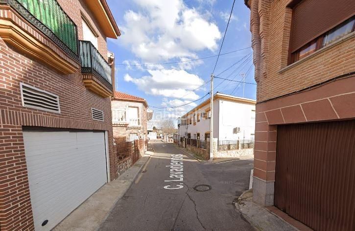 Foto 0ae7cfe5-c1ab-4690-b5d3-50ab81dc1d50. Local comercial a calle lavaderos a Yeles