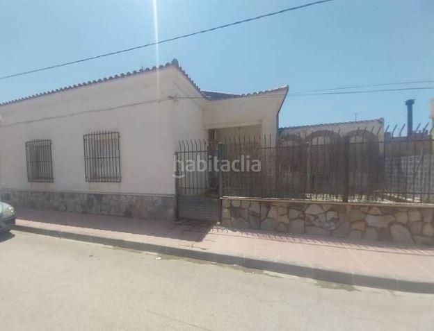 Foto 46a61913-56ac-48f9-b01c-c5a1ae0ba4c8. Casa adossada a calle san jose 3 a Algueña