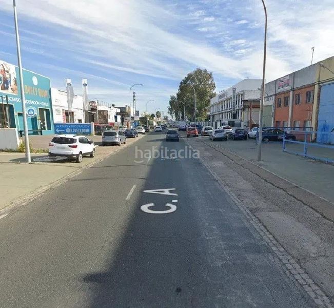 Foto 9b2660e9-e104-429c-9534-9655095f6aae. Nau industrial a calle gramil a Parque Atlántico- San Matías Sevilla