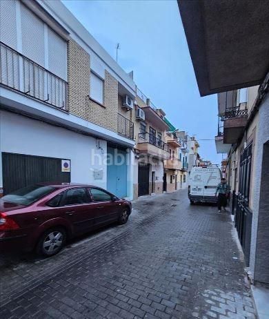 Foto eef5e0b7-4779-4944-b2e0-b3b57caf0add. Pis a calle costa y llobera a La Plata Sevilla