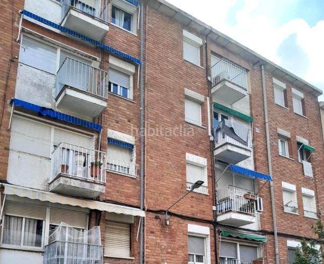 Foto 6c7501a8-ec89-4eb4-8cf3-a80c060c7652. Flat in carrer sant crispi in Ca n'Anglada Terrassa