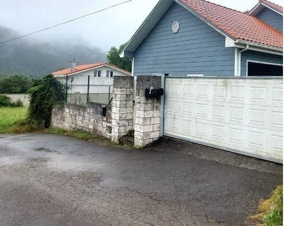 Foto 3bcf2e18-f8dd-427f-aeea-fc46b89823ec. Maison jumelée dans barrio bo aes 17 dans Puente Viesgo