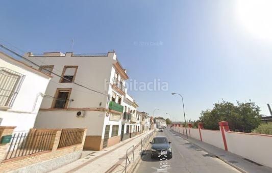 Foto e6a69fa2-3a89-4769-8cec-7a98726bf9d2. Casa adossada a calle doctor moyano cruz 31 a Puente Genil