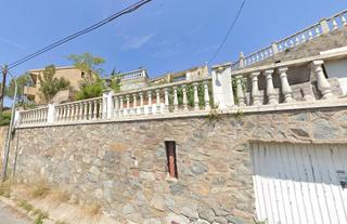 Casa  Carrer puig vicenç. Casa okupada en torrelles de llobregat