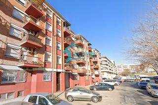 Pis  Copernic de. Piso okupado en venta en plaza de copèrnic 8 de sabadell barcelo