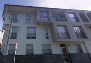 Flat in Ter 48. Se venden 11 pisos  31 garajes okupados en calle calle ter 48 ma