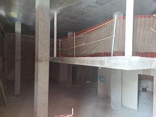 Local Comercial a JOSEP MIQUEL QUINTANA 63