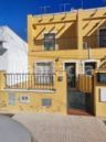 Foto aef6db5b-a6c7-4e16-90dc-0bcd6b57cbc7. Casa adossada a diego de almagro a Avenida de Rota Chipiona