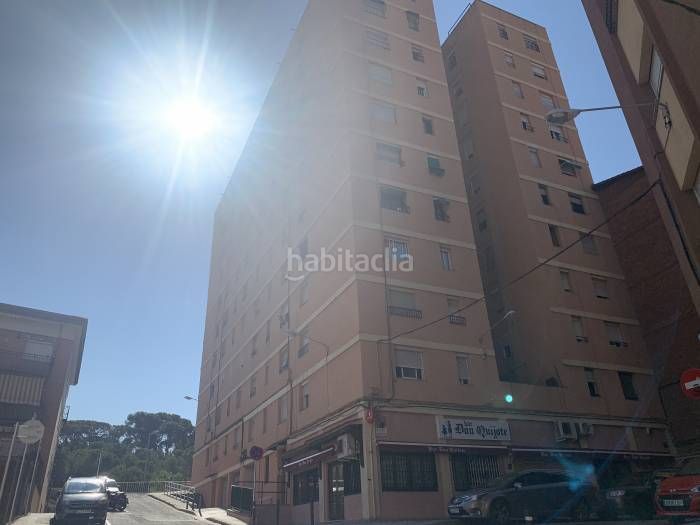 Foto 47e04caf-86d3-4f32-b039-ca62cd7e952e. Apartamento en folch i torres 12 en Mercat Rubí
