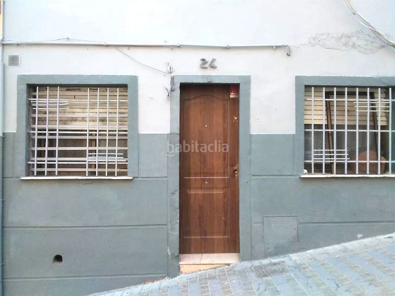 Foto e4483167-ff56-4369-a9c2-144a4e0cc55d. Casa en democracia 24 se vende casa en calle democracia 24 , barcelona. en Badalona