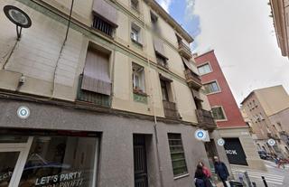Geschäftsraum in Mila fontanals 28. Se vende local okupado en calle mila fontanals 28 de santa colom
