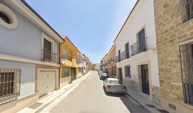 Foto 0c9cfb4d-22d5-4de7-bb38-71c8b4017a23. Casa adossada a calle vendimia 17 a La Calzada Lucena