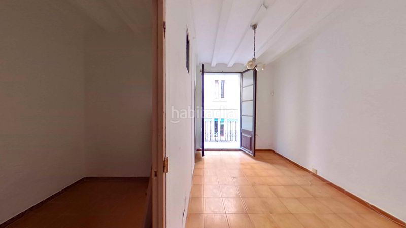 Foto 11027249-608e-4820-af70-cf88c9c40c00. Apartament a Raval Barcelona