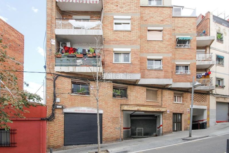 Foto 6c21de1c-6ce4-47b5-b567-9482d82059db. Apartament a Llefià Badalona