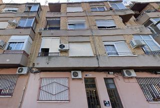 Local Comercial a Calle SANT LLUIS BERTRAN 53