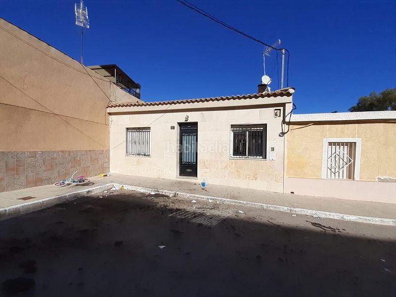 Foto 5161b117-45f3-4596-9782-a908d9188c6a. Xalet a Centro Elda