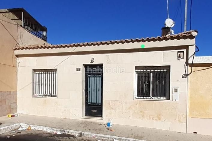 Foto bdd5229c-fb79-4272-90a8-51e11d180fc0. Xalet a Centro Elda